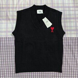 AMI Heart Knit Vest